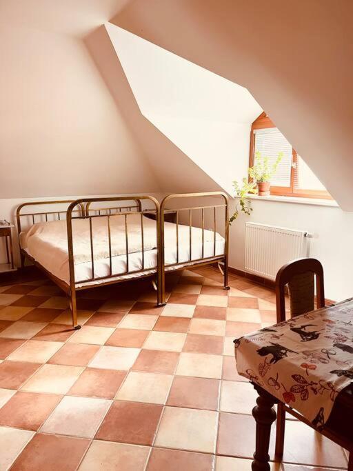 Apartman Se Zahradou 20 Minut Do Centra Prahy Ořech Buitenkant foto