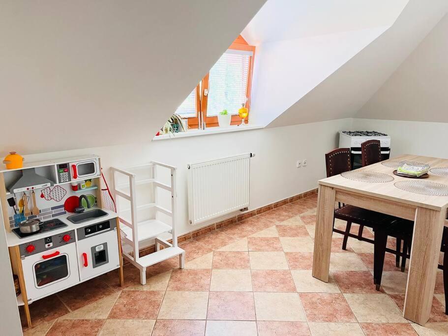 Apartman Se Zahradou 20 Minut Do Centra Prahy Ořech Buitenkant foto