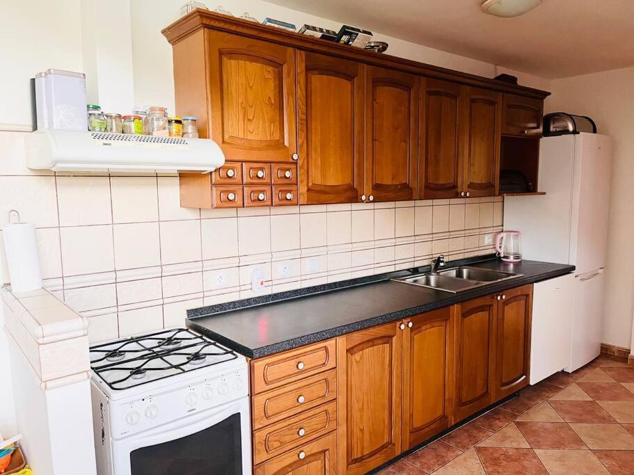 Apartman Se Zahradou 20 Minut Do Centra Prahy Ořech Buitenkant foto